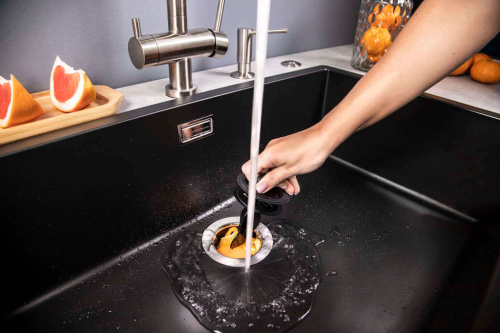 Измельчитель пищевых отходов OMOIKIRI Nagare Slim 900