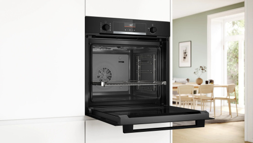 Духовой шкаф BOSCH HBG536EB4